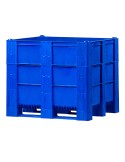 One-piece pallet box on runners 890 L
